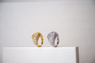 ICONIQUE Round Ring – Rhodium